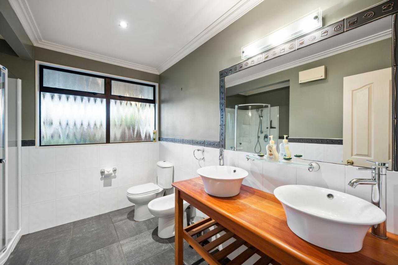 Taupo Escape - Rainbow Point Holiday Home Exterior photo