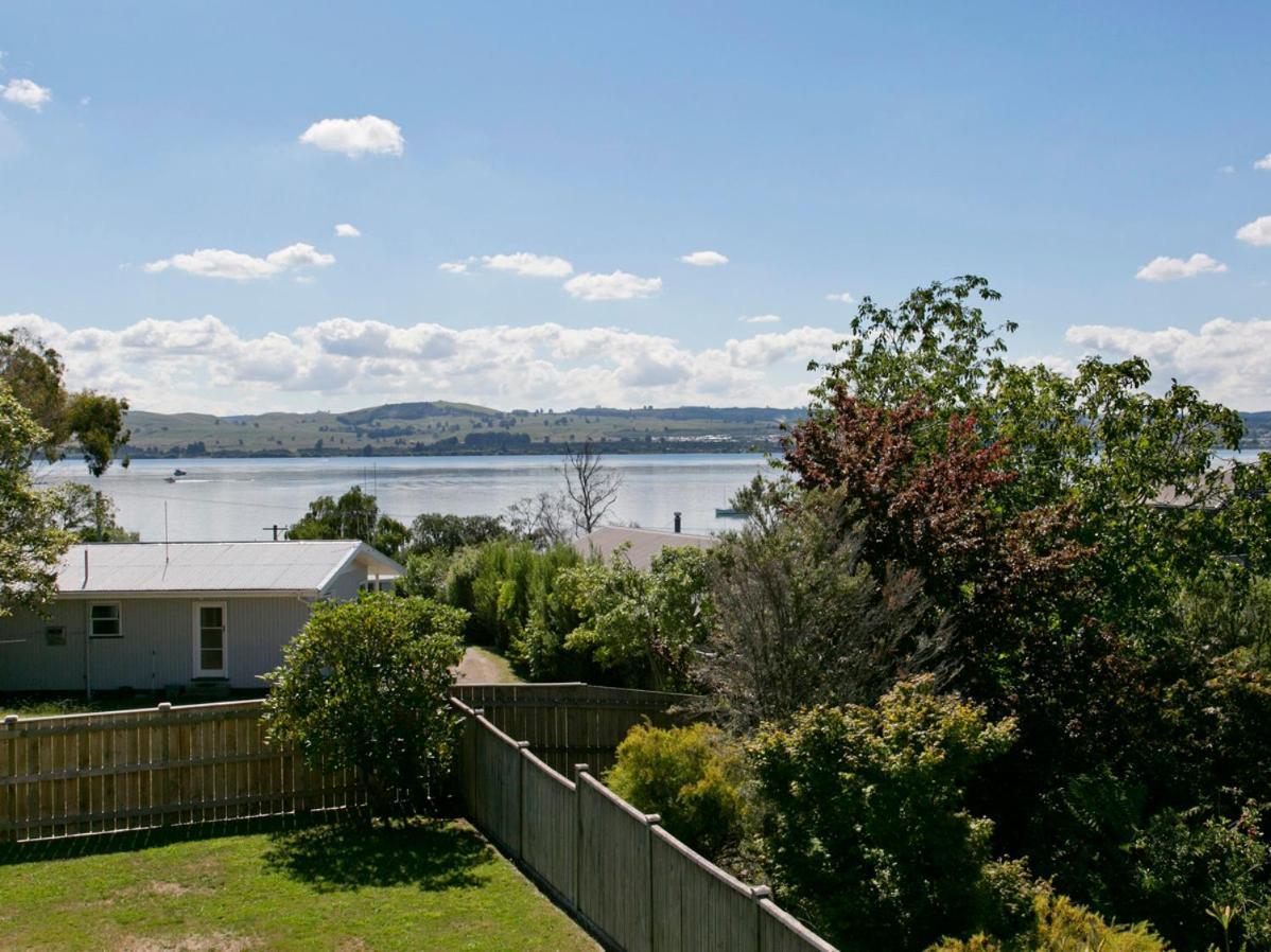 Taupo Escape - Rainbow Point Holiday Home Exterior photo